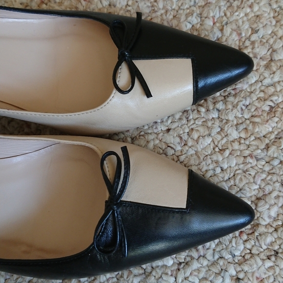 LK Bennett Black and Cream pointy toe with bow pump size 39.5 - Picture 7 of 16